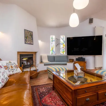 Casa Dos Sobreiros - Golden Triangle - Fully Private 4 Bedroom 300 M2 - Private Pool - 1 Hectare Sculpted Garden -wifi And Air Conditioning - Great For Families Villa Almancil