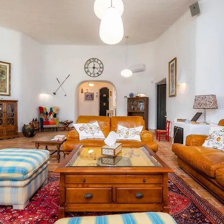 Villa Casa Dos Sobreiros - Golden Triangle - Fully Private 4 Bedroom 300 M2 - Private Pool - 1 Hectare Sculpted Garden -wifi And Air Conditioning - Great For Families Almancil