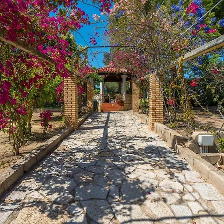 Casa Dos Sobreiros - Golden Triangle - Fully Private 4 Bedroom 300 M2 - Private Pool - 1 Hectare Sculpted Garden -wifi And Air Conditioning - Great For Families Villa *