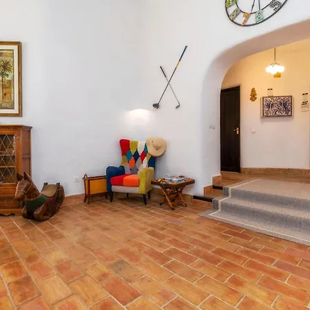 Casa Dos Sobreiros - Golden Triangle - Fully Private 4 Bedroom 300 M2 - Private Pool - 1 Hectare Sculpted Garden -wifi And Air Conditioning - Great For Families *