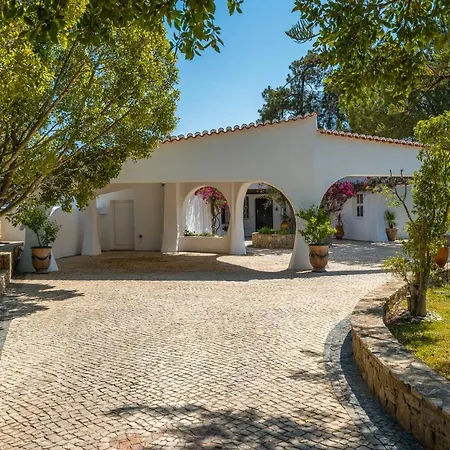 Casa Dos Sobreiros - Golden Triangle - Fully Private 4 Bedroom 300 M2 - Private Pool - 1 Hectare Sculpted Garden -wifi And Air Conditioning - Great For Families