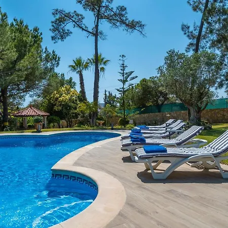 Casa Dos Sobreiros - Golden Triangle - Fully Private 4 Bedroom 300 M2 - Private Pool - 1 Hectare Sculpted Garden -wifi And Air Conditioning - Great For Families