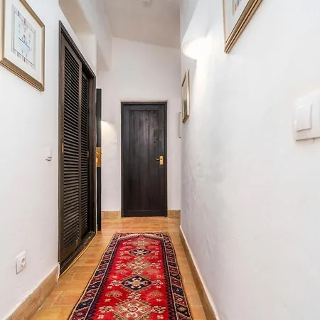 Casa Dos Sobreiros - Golden Triangle - Fully Private 4 Bedroom 300 M2 - Private Pool - 1 Hectare Sculpted Garden -wifi And Air Conditioning - Great For Families Almancil