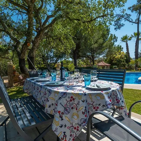 Villa Casa Dos Sobreiros - Golden Triangle - Fully Private 4 Bedroom 300 M2 - Private Pool - 1 Hectare Sculpted Garden -wifi And Air Conditioning - Great For Families