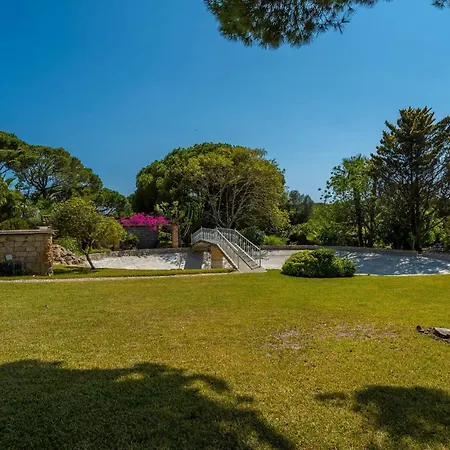 Casa Dos Sobreiros - Golden Triangle - Fully Private 4 Bedroom 300 M2 - Private Pool - 1 Hectare Sculpted Garden -wifi And Air Conditioning - Great For Families *