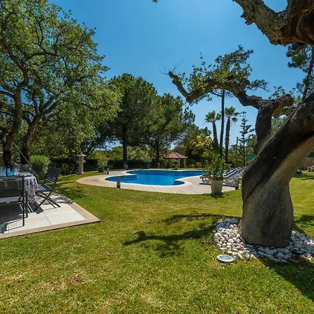 Casa Dos Sobreiros - Golden Triangle - Fully Private 4 Bedroom 300 M2 - Private Pool - 1 Hectare Sculpted Garden -wifi And Air Conditioning - Great For Families Villa *
